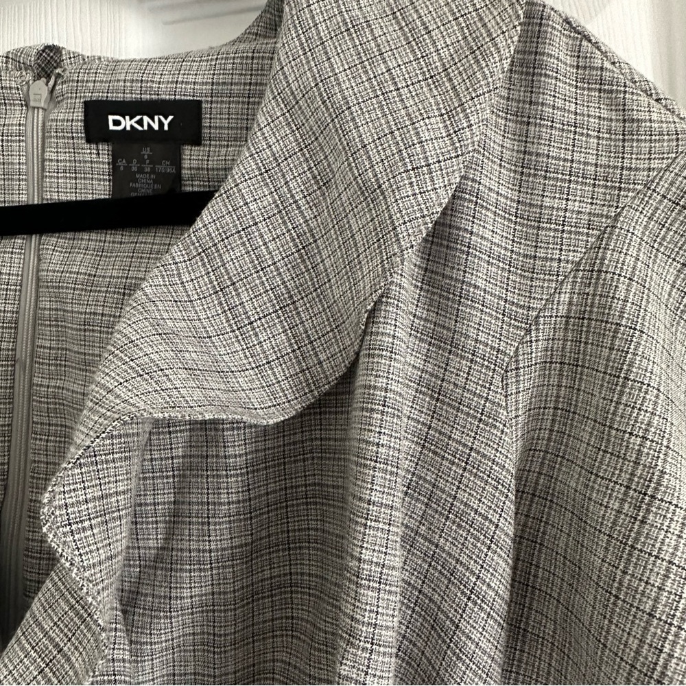 Size 6 DKNY Women’s Flutter Sleeve Wrap Dress Grey Plaid Fit Flare Belted - Picture 6 of 7